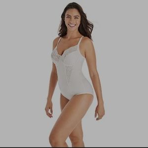 Maidenform Top Down All Around Lace Body Briefer